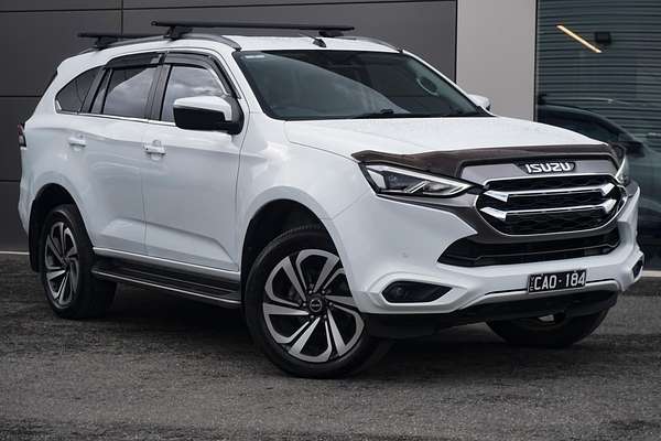2022 Isuzu MU-X LS-T