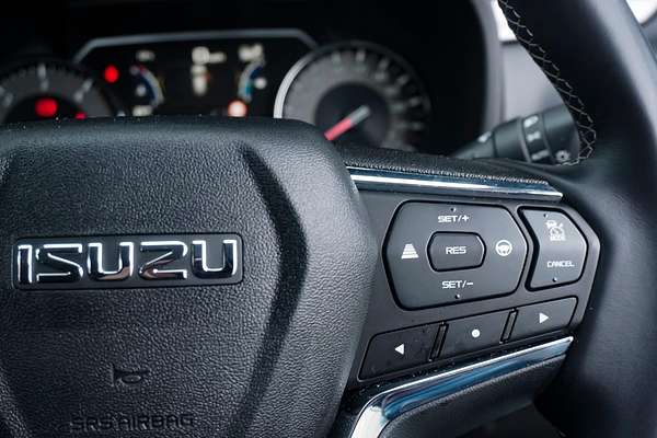 2022 Isuzu MU-X LS-T