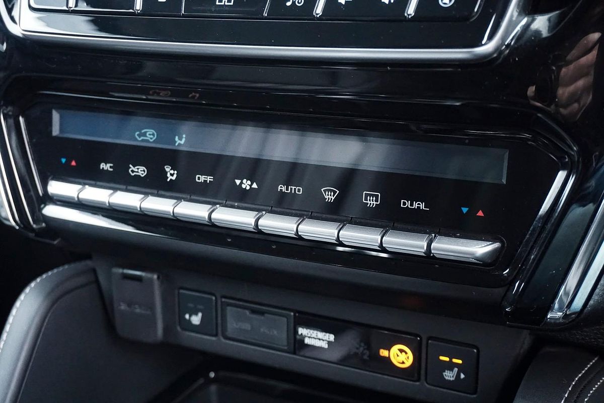 2022 Isuzu MU-X LS-T