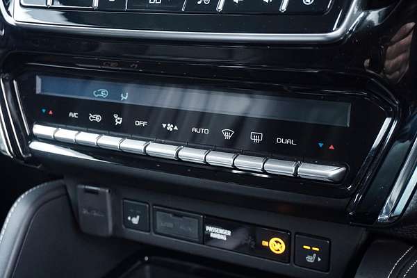 2022 Isuzu MU-X LS-T
