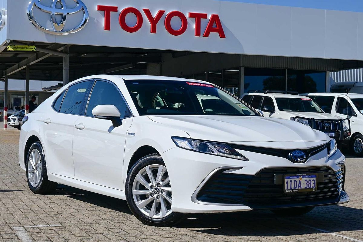 2024 Toyota Camry Ascent AXVH70R