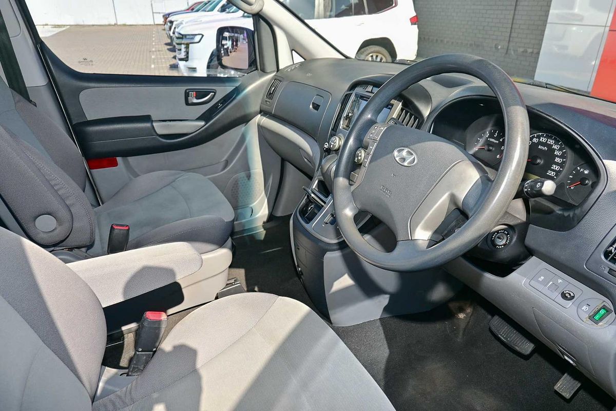 2012 Hyundai iMax TQ-W