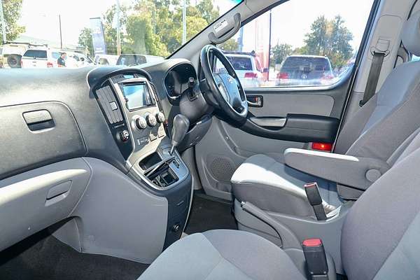 2012 Hyundai iMax TQ-W