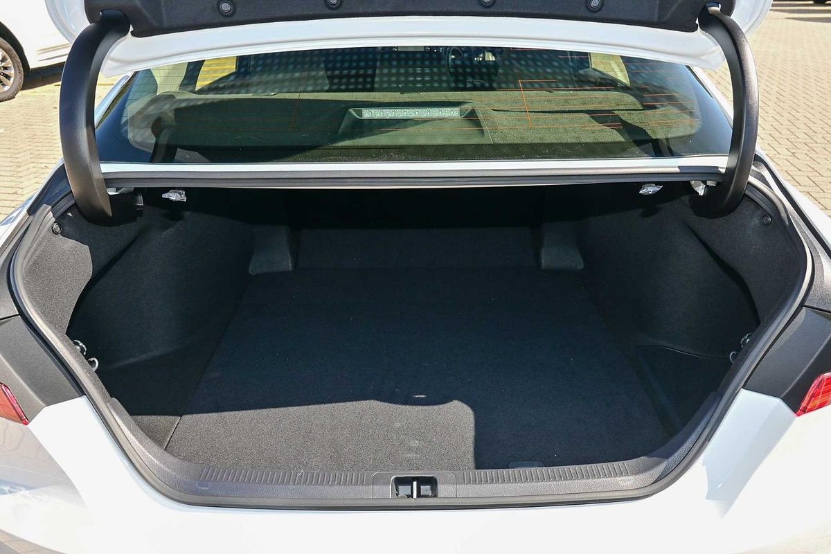 2024 Toyota Camry Ascent AXVH70R