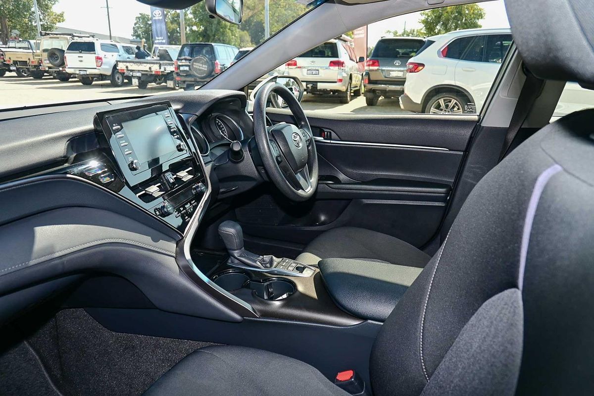 2024 Toyota Camry Ascent AXVH70R