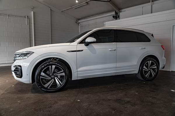 2022 Volkswagen Touareg 210TDI R-Line CR