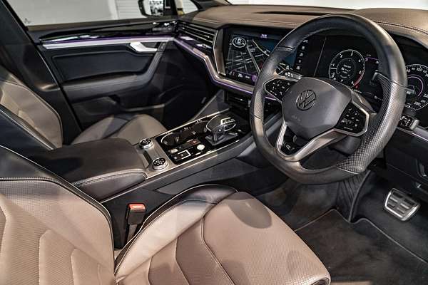 2022 Volkswagen Touareg 210TDI R-Line CR