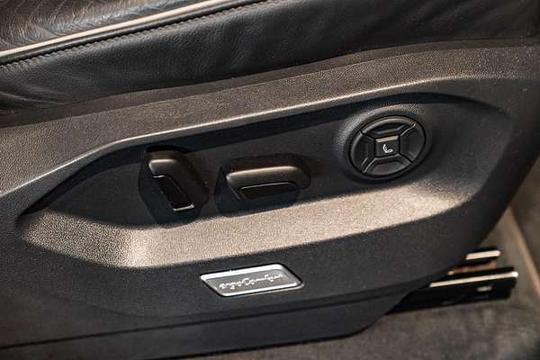 2022 Volkswagen Touareg 210TDI R-Line CR