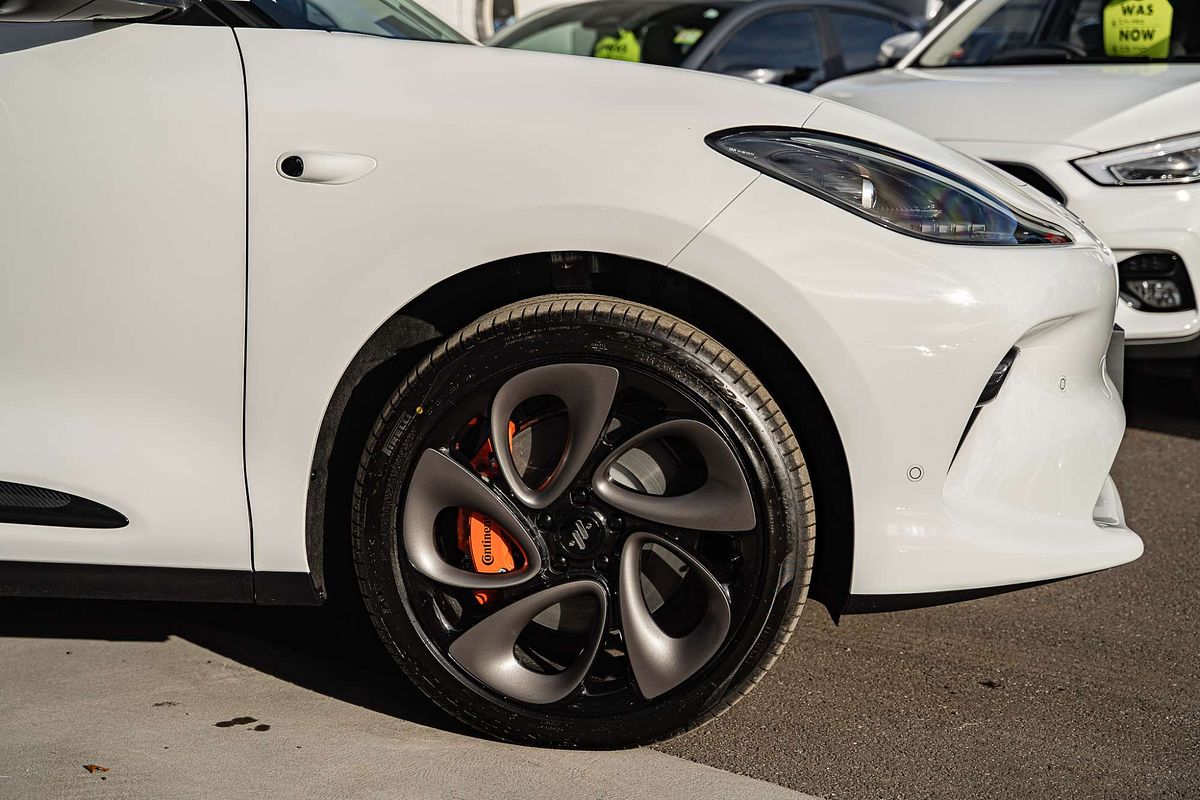 2025 MG IM6 Performance S12L