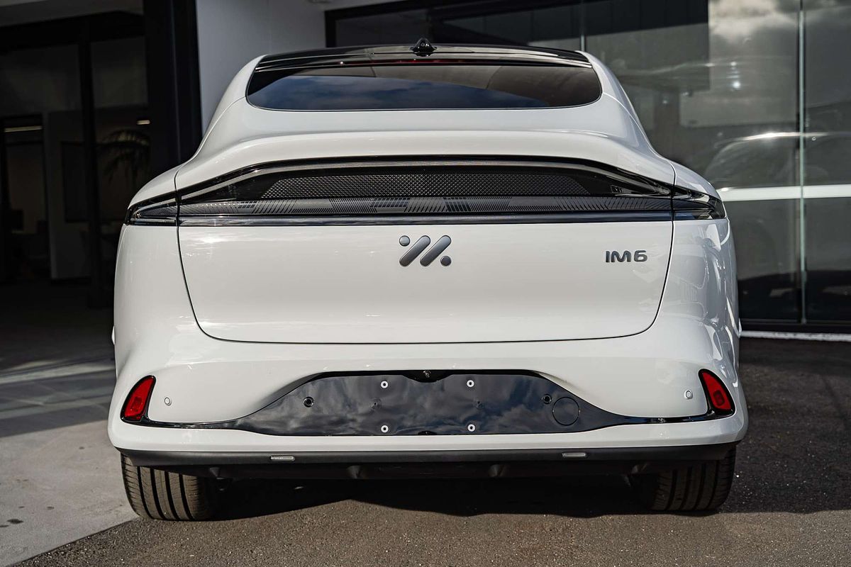 2025 MG IM6 Performance S12L