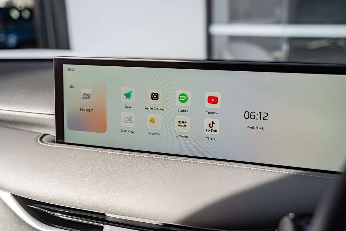 2025 MG IM6 Performance S12L