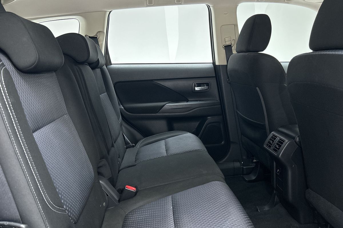 2018 Mitsubishi Outlander ES ZL