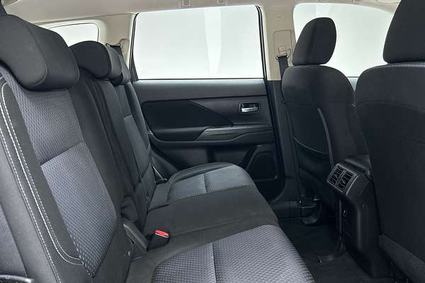 2018 Mitsubishi Outlander ES ZL