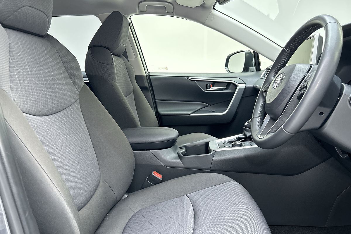 2024 Toyota RAV4 GXL AXAH54R