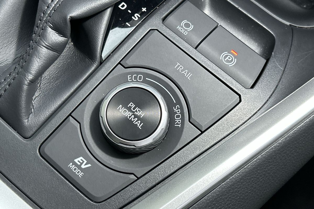 2024 Toyota RAV4 GXL AXAH54R