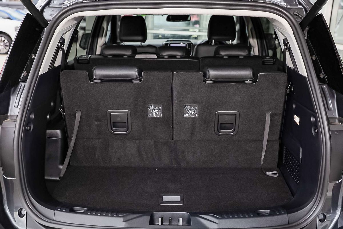 2025 Ford Everest Trend 2.0L