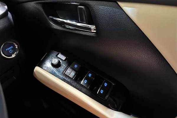 2020 Toyota Alphard Hybrid X AYH30W