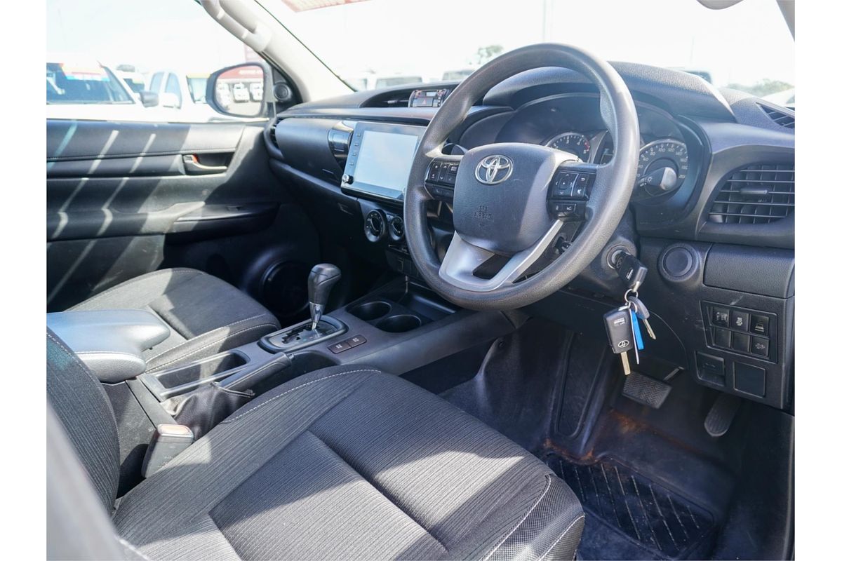 2020 Toyota Hilux SR GUN126R 4X4