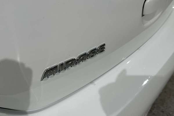 2021 Mitsubishi Mirage ES LB