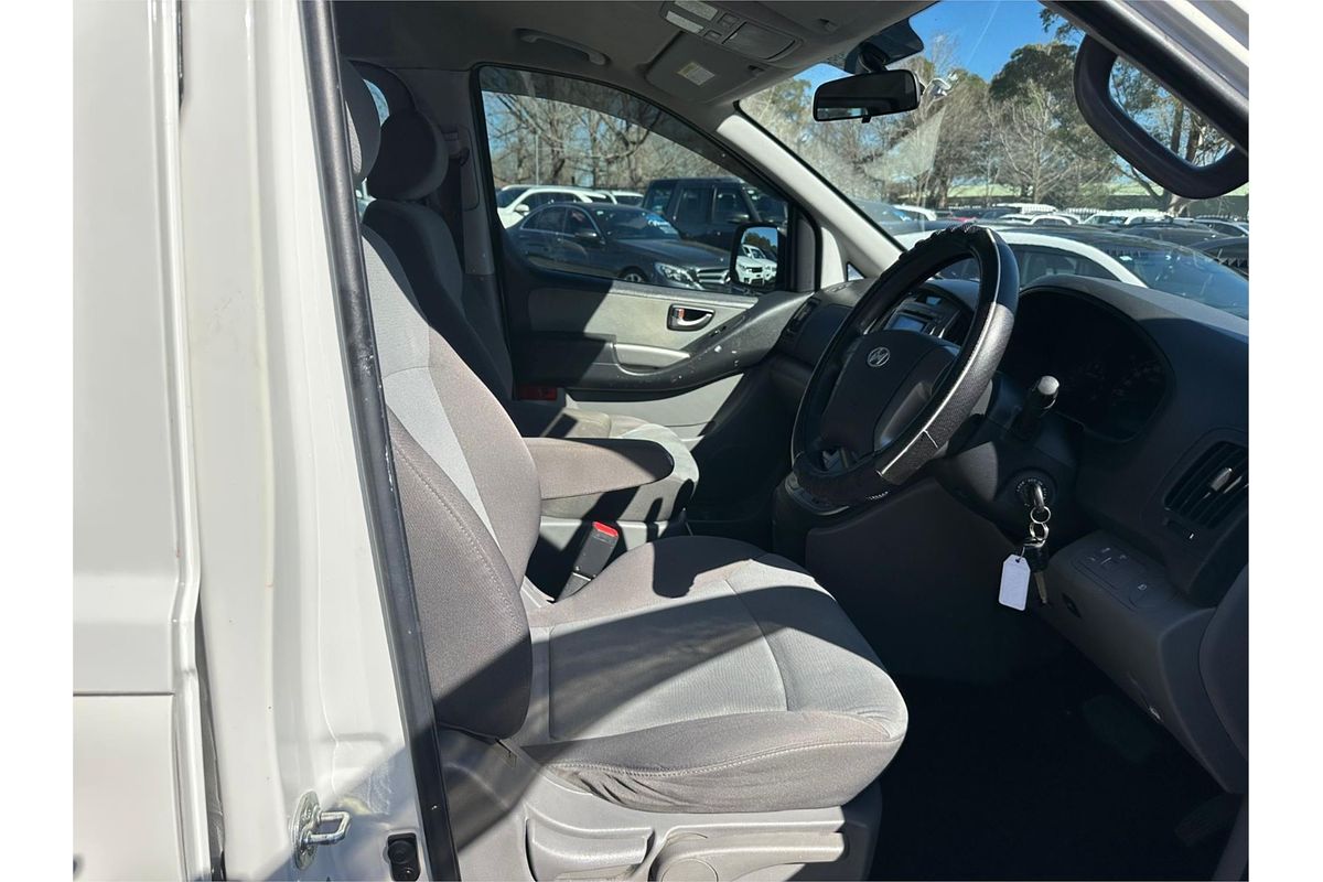 2014 Hyundai iMax TQ-W