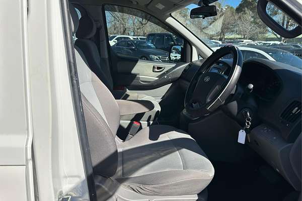 2014 Hyundai iMax TQ-W