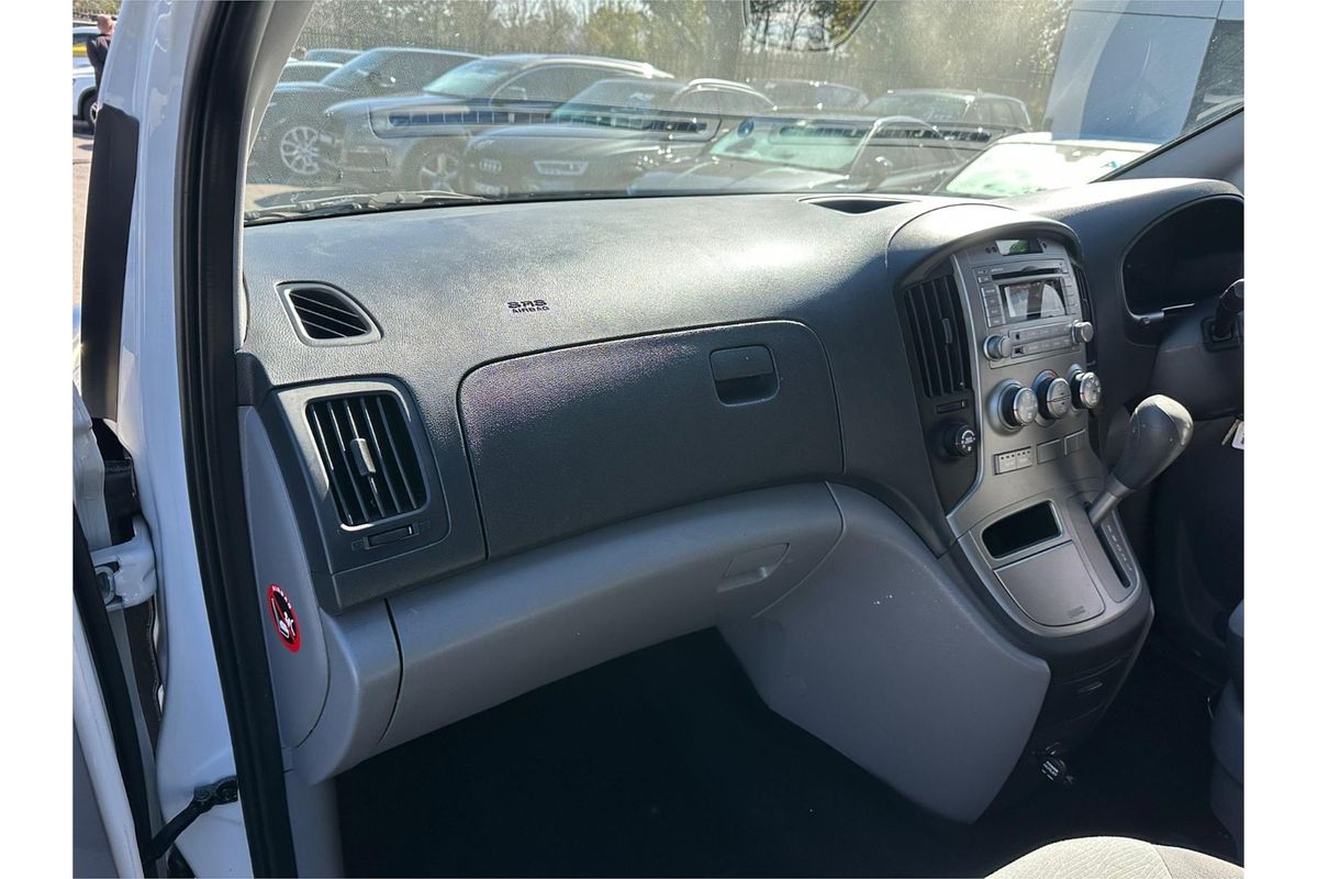 2014 Hyundai iMax TQ-W