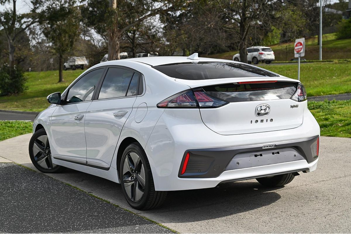 2022 Hyundai IONIQ Hybrid Premium AE.V4