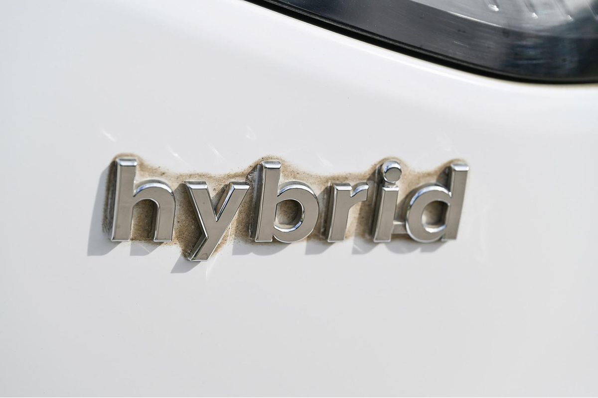 2022 Hyundai IONIQ Hybrid Premium AE.V4