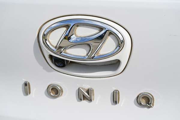 2022 Hyundai IONIQ Hybrid Premium AE.V4
