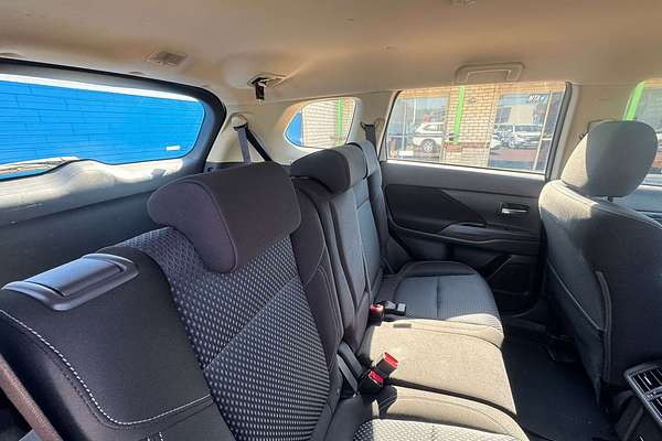 2020 Mitsubishi Outlander ES ZL