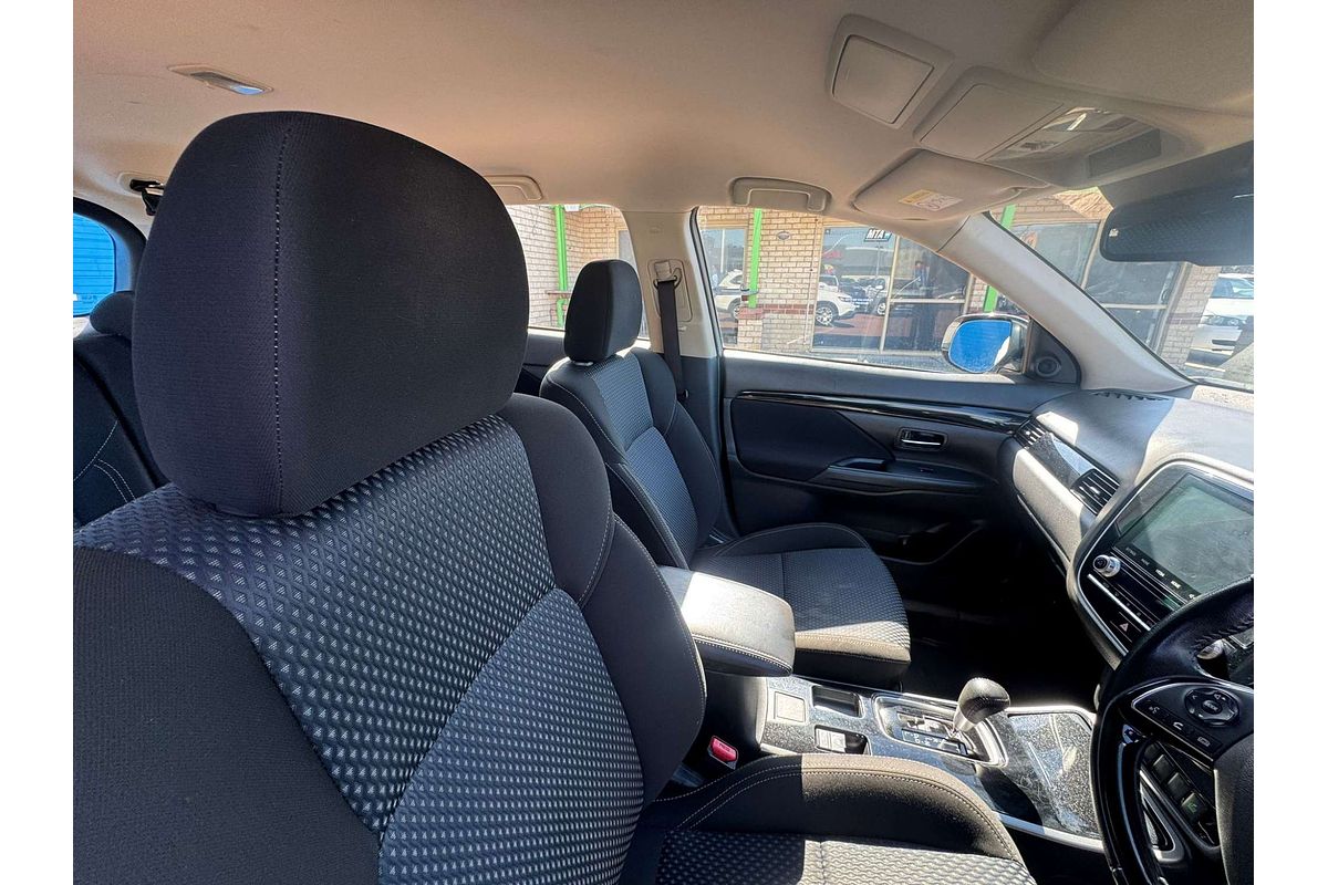 2020 Mitsubishi Outlander ES ZL