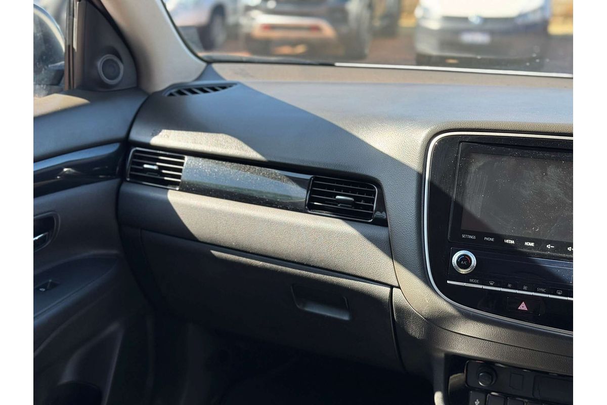 2020 Mitsubishi Outlander ES ZL