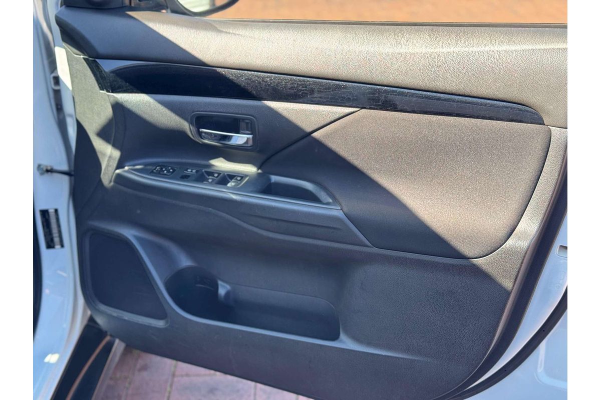 2021 Mitsubishi Outlander ES ZL