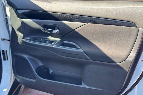 2021 Mitsubishi Outlander ES ZL