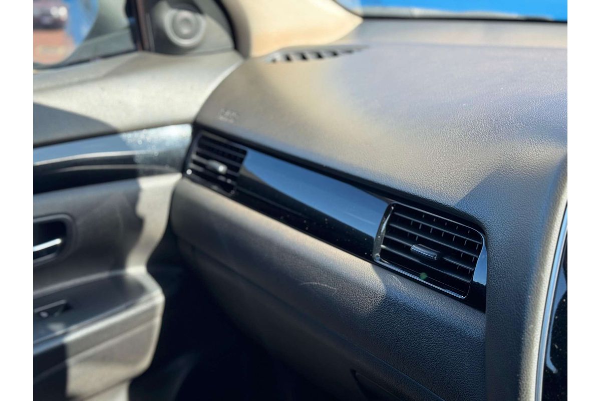2021 Mitsubishi Outlander ES ZL
