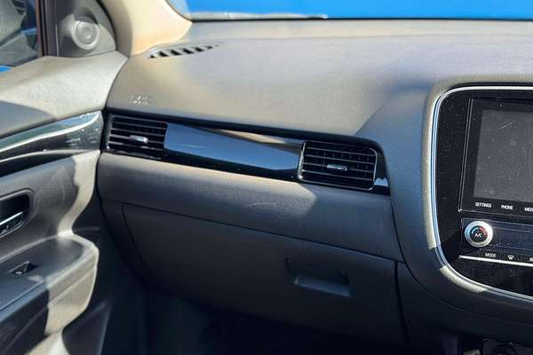 2021 Mitsubishi Outlander ES ZL