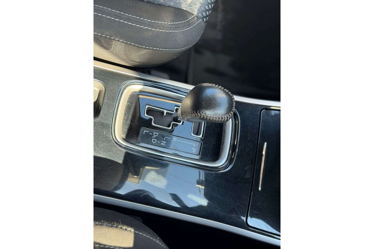 2020 Mitsubishi Outlander ES ZL