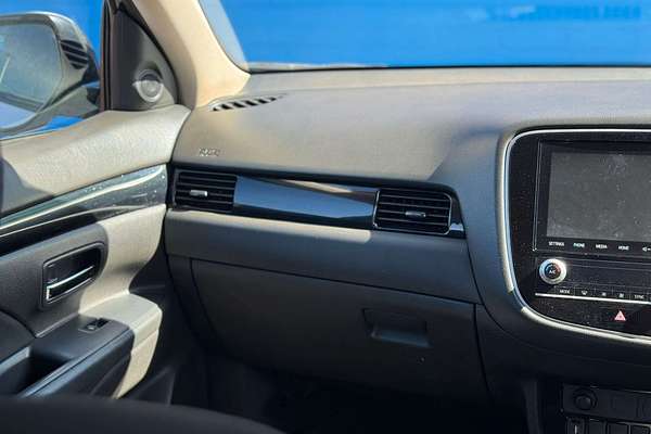 2020 Mitsubishi Outlander ES ZL