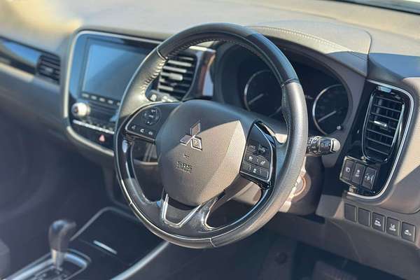 2020 Mitsubishi Outlander ES ZL