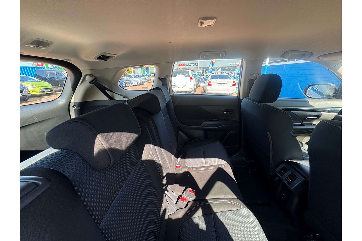 2020 Mitsubishi Outlander ES ZL