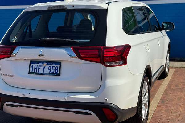 2020 Mitsubishi Outlander ES ZL