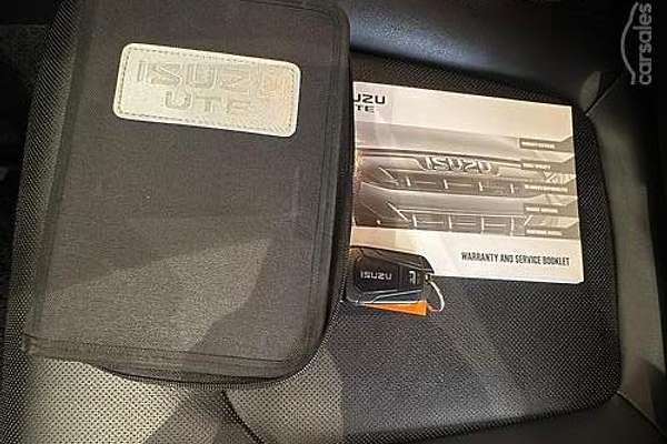 2022 Isuzu D-MAX X-TERRAIN 4X4