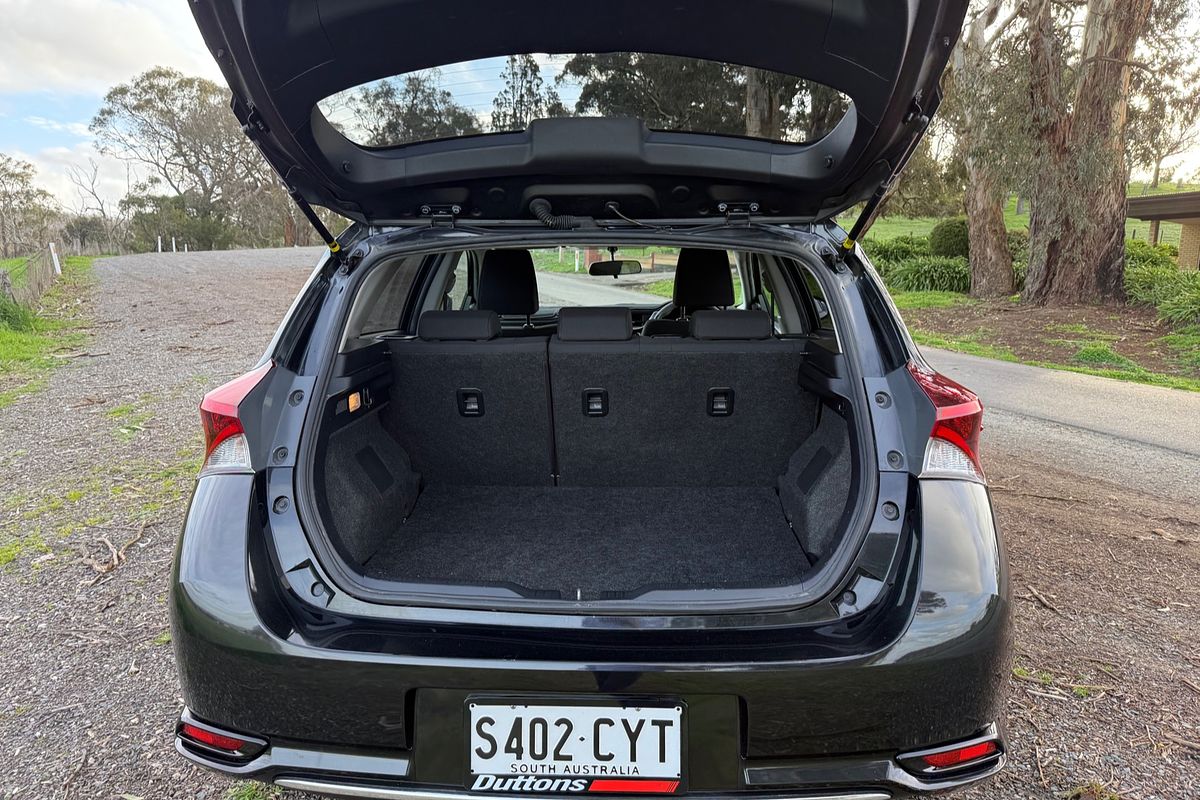 2017 Toyota Corolla Ascent Sport ZRE182R