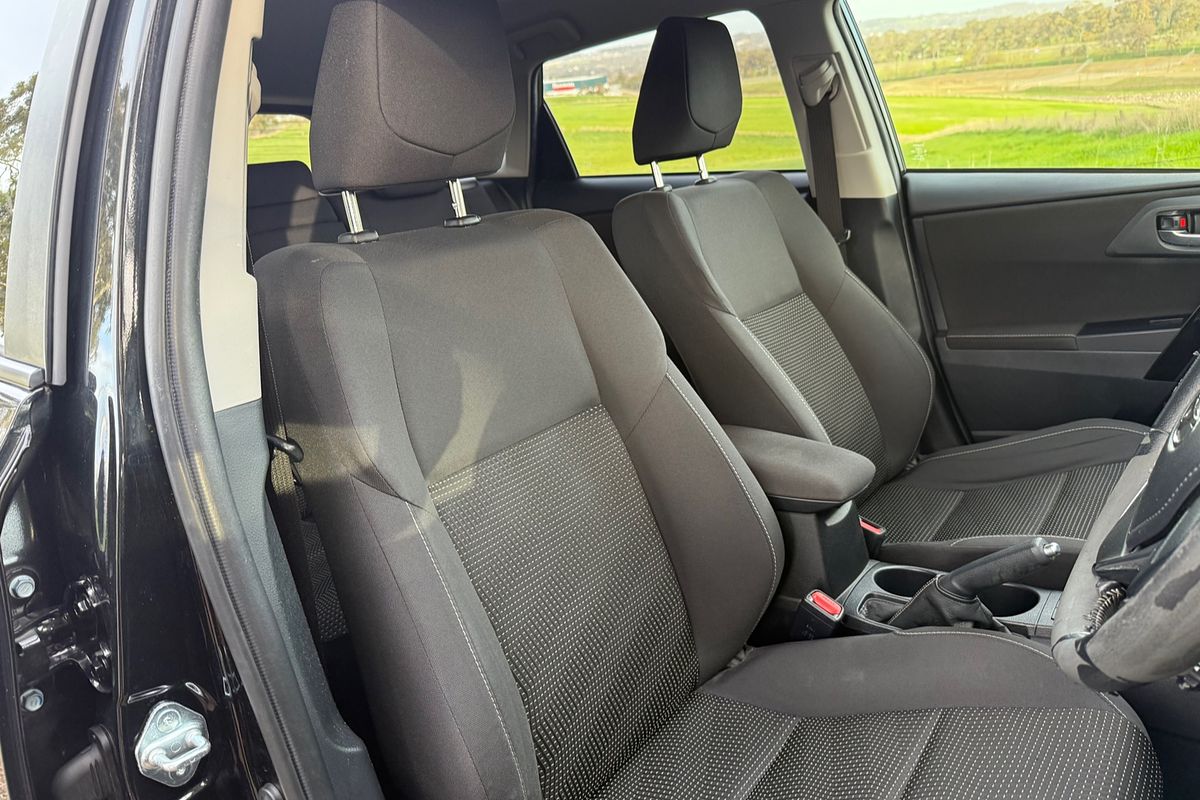 2017 Toyota Corolla Ascent Sport ZRE182R
