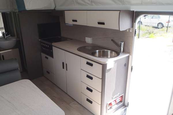 2020 Jayco Journey 16.67-5.Jy-My20