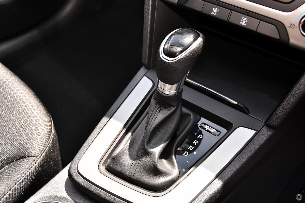 2017 Hyundai Elantra Active AD