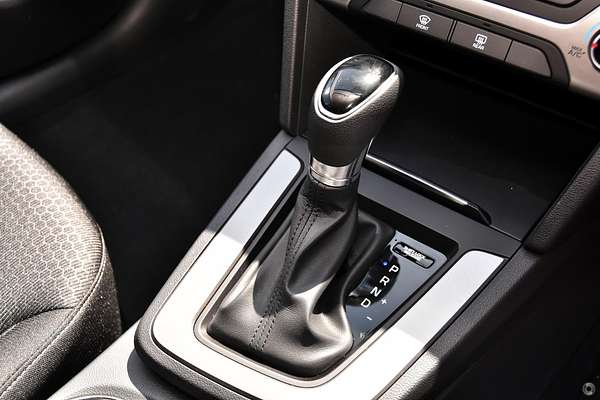 2017 Hyundai Elantra Active AD