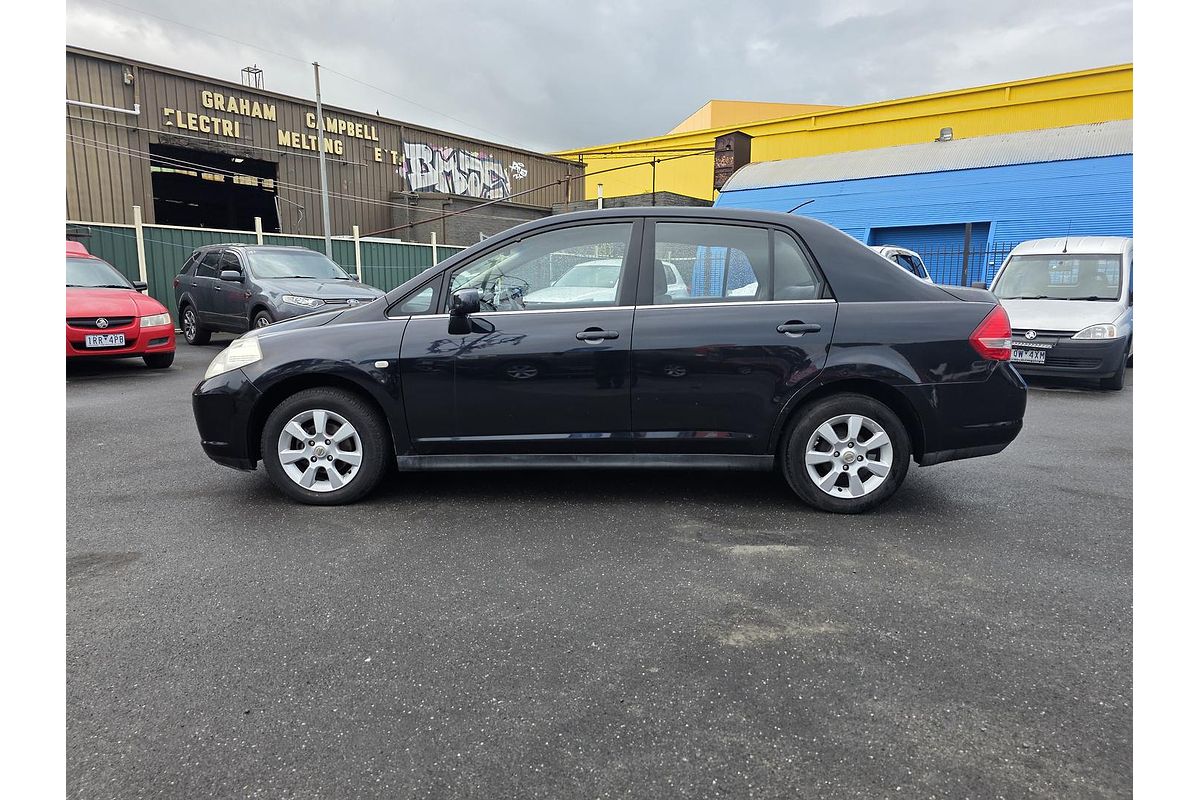 2006 Nissan Tiida ST C11