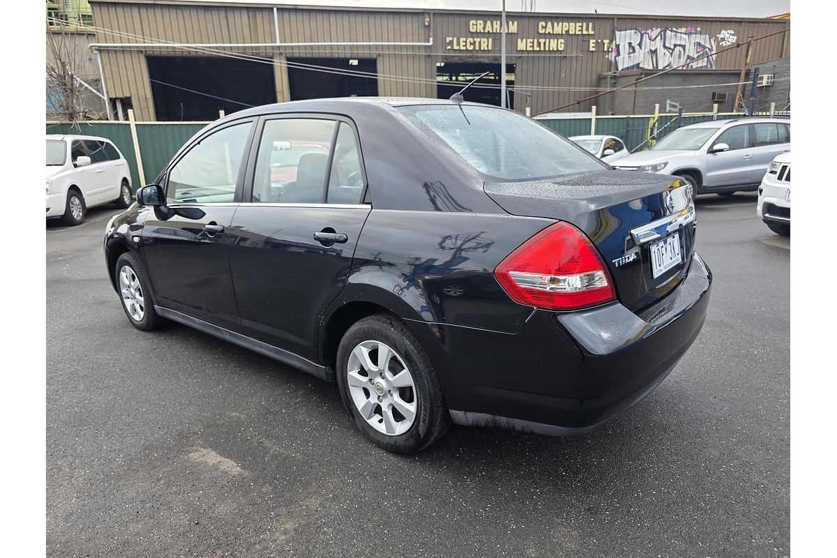 2006 Nissan Tiida ST C11