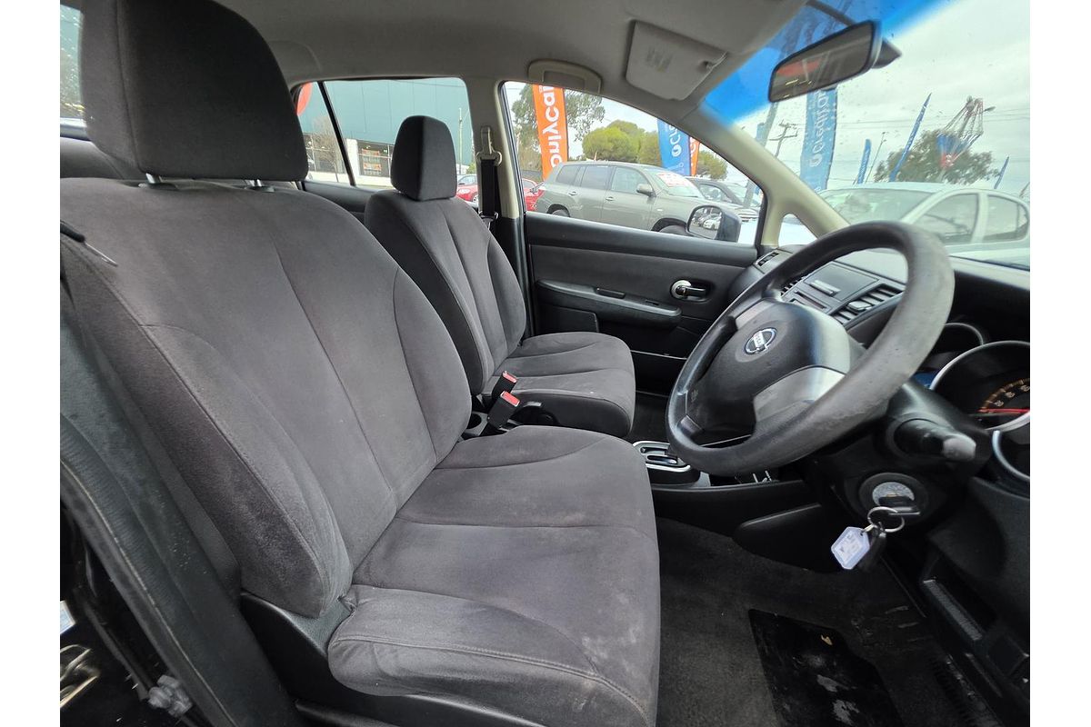 2006 Nissan Tiida ST C11